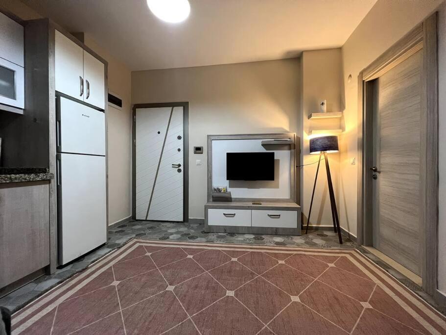 Daire Basement Floor, Erasta Mall Karsisi, Merkezi '20' Antalya